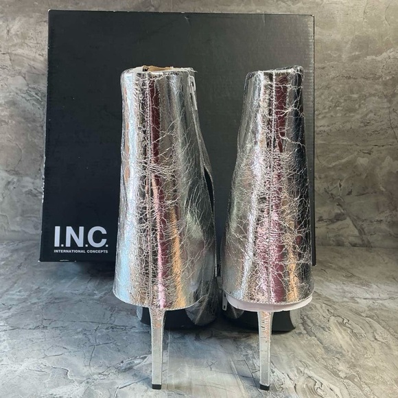 I.N.C. International Concepts Women's Sabeel Cuff Booties - Picture 5 of 5